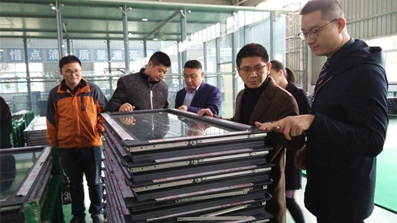 防火窗规格尺寸解析：尺寸标准与价格因素**